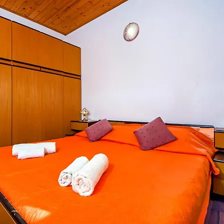 Apartman Josip 2304 *