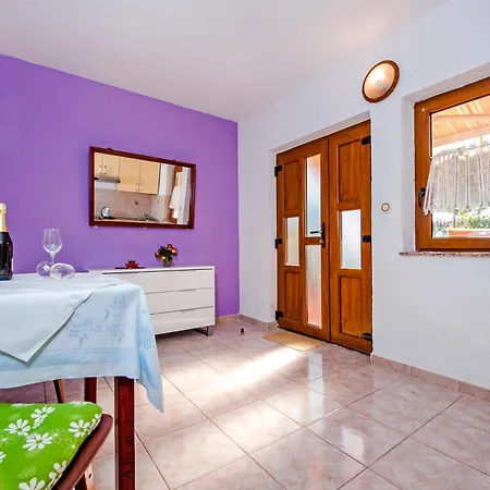 Josip 2304 Appartamento Rovigno